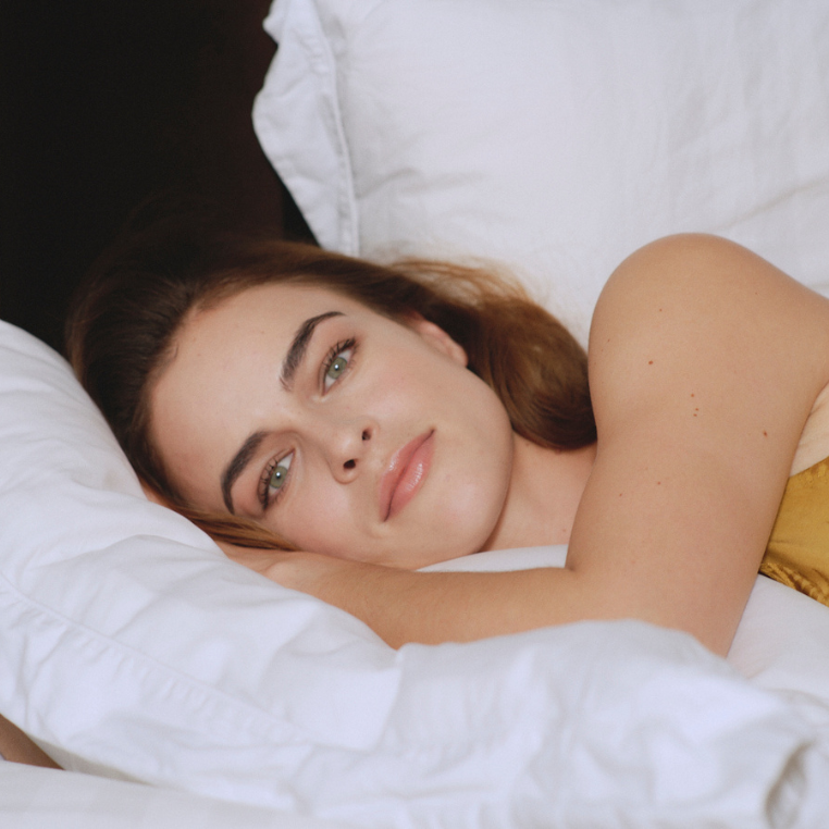 How to Sleep in The Heat When It’s Too Hot Outside