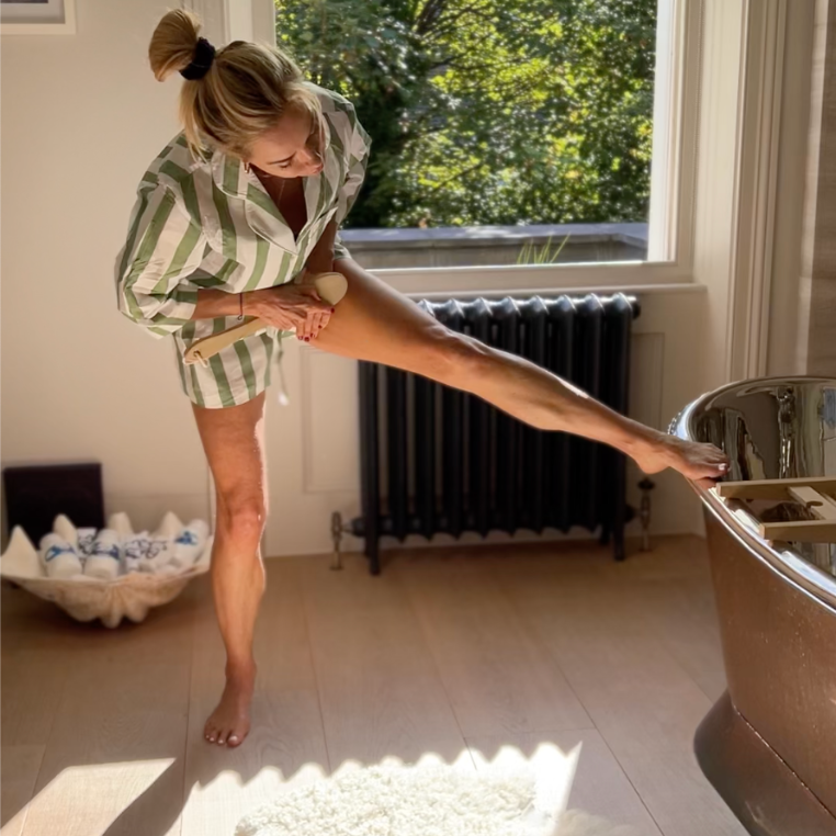 Why & How to Dry Brush: Beauty Benefits, Steps & Products